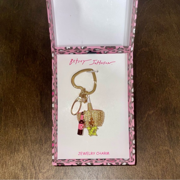 NWT $68 Betsey Johnson Gold and Pink Wine Picnic Basket Bag Charm - Picture 3 of 6